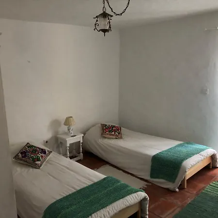 בית נופש The Castle House - Unique Places אובידוס