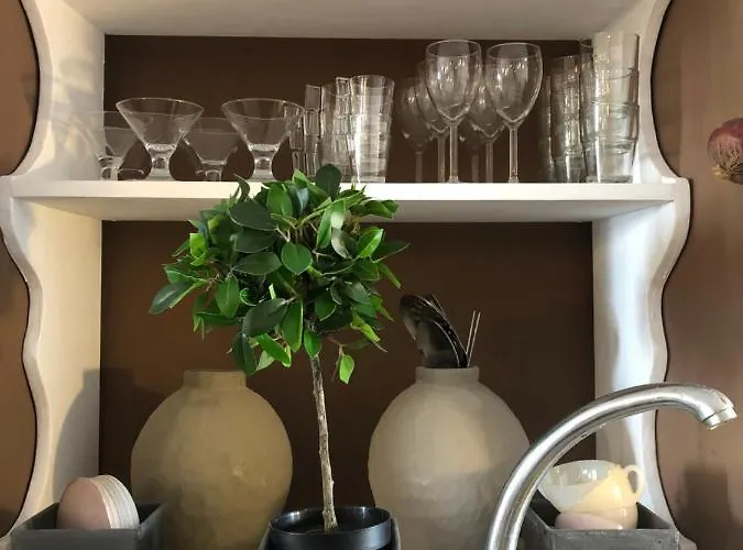 別荘 The Castle House - Unique Places